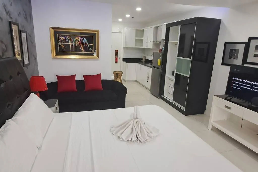 Apartment Studio At Kandi Palace Near Walking Street Angeles Philippines