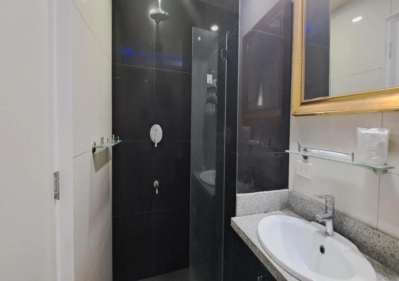 Studio At Kandi Palace Near Walking Street Angeles 0*,  Philippines
