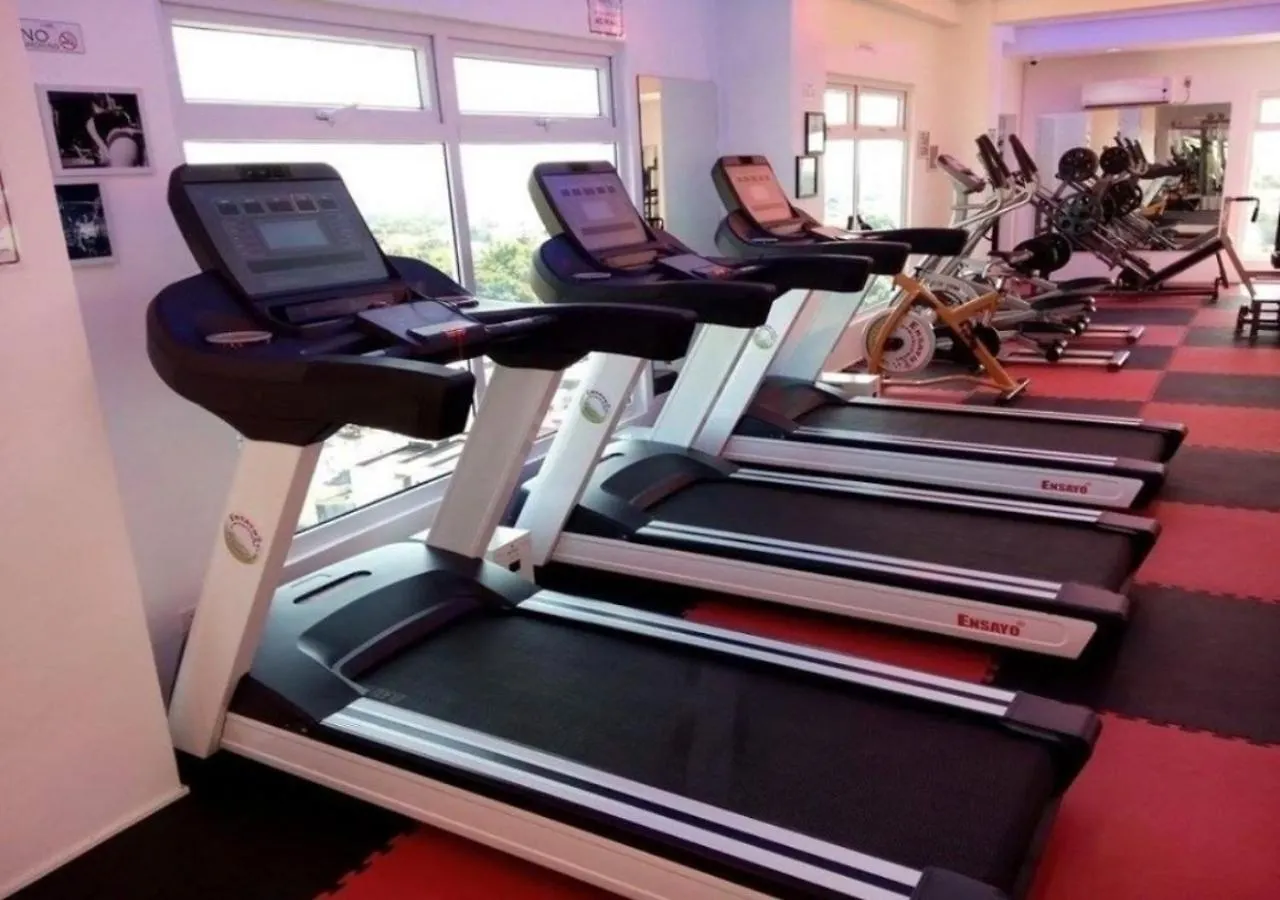 Studio At Kandi Palace Near Walking Street Angeles Apartment