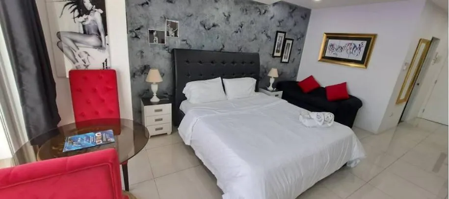 Studio At Kandi Palace Near Walking Street Angeles Apartment