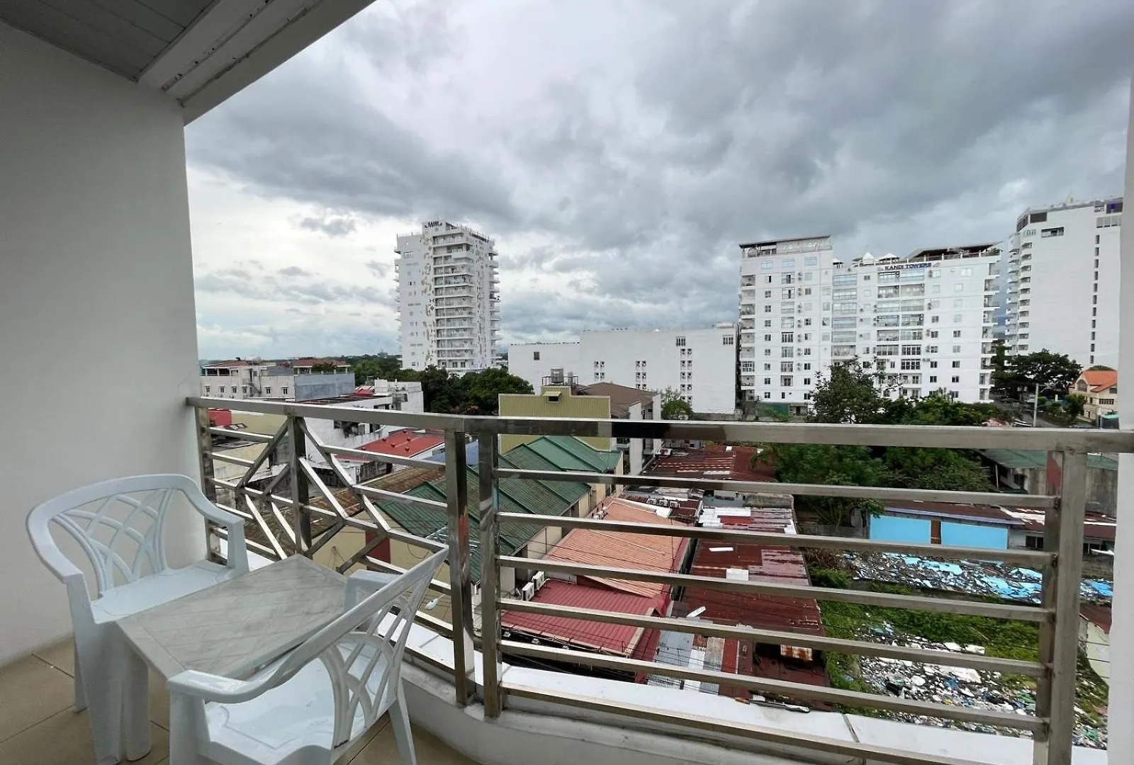 Apartment Studio At Kandi Palace Near Walking Street Angeles