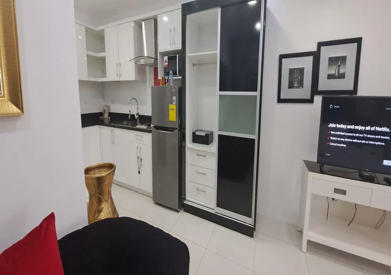 Studio At Kandi Palace Near Walking Street Angeles Apartment