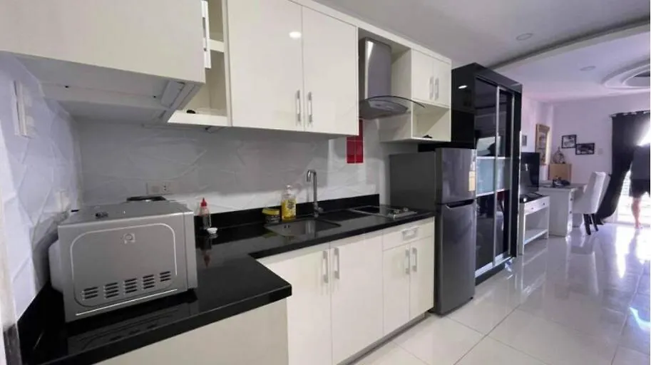 Apartment Studio At Kandi Palace Near Walking Street Angeles